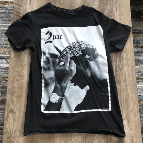 Hot Topic Tops - 2pac Tee